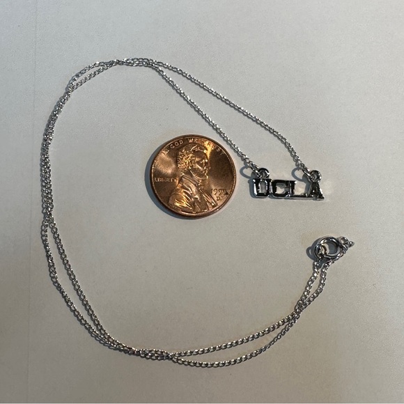 New UCLA pendant silver necklace - Picture 4 of 5